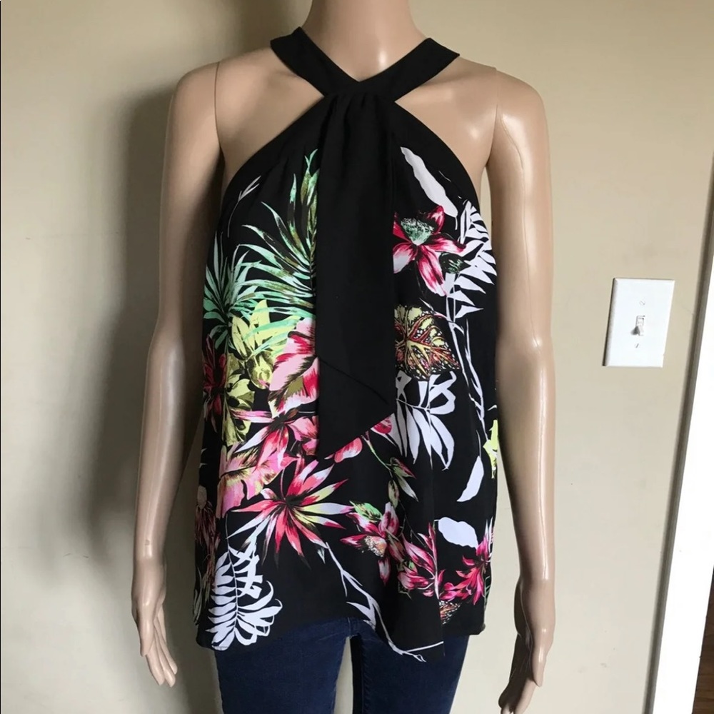 NY&Co halter top. Size Small